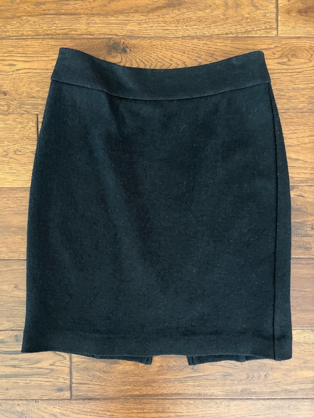 banana republic black pencil skirt